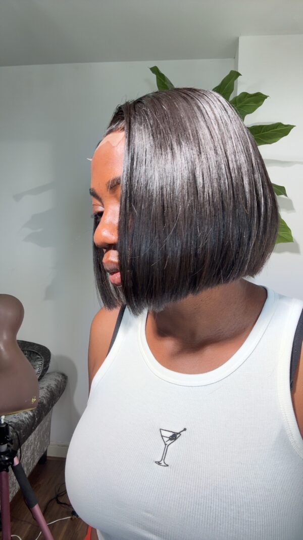 Side black Sharp Bob (crop) - Image 3